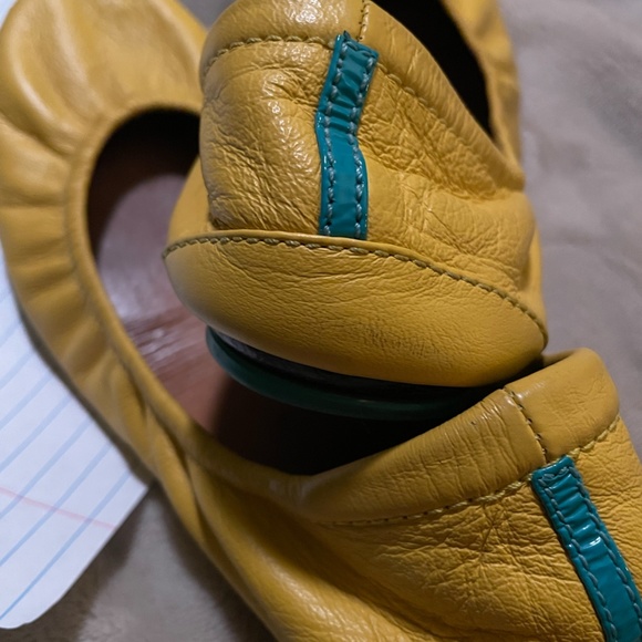 Tieks Mustard Yellow Size 9 - Picture 3 of 9